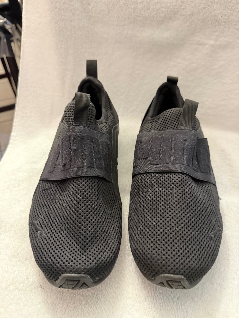Puma slip on sneakers men size 8 NWOT